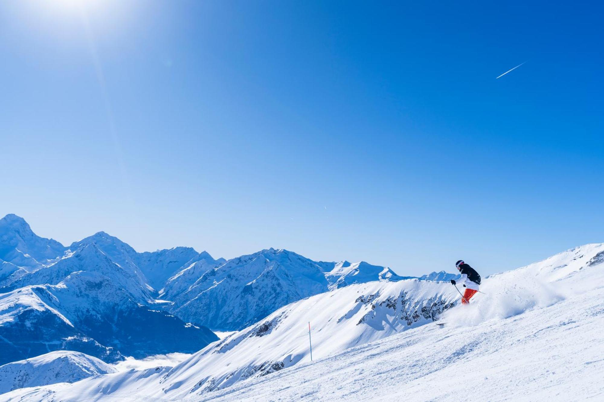 Villages Clubs Du Soleil - Oz En Oisans Oz Buitenkant foto